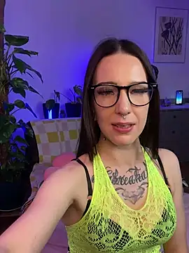 Snapshot of Trixie-Tainted chatting on 24, 2, 2025 Trixie-Tainted online show from 24, 2, 2025