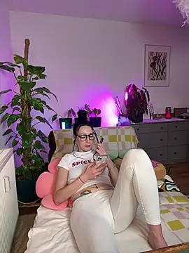 Snapshot of Trixie-Tainted chatting on 15, 3, 2025 Trixie-Tainted online show from 15, 3, 2025