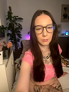 Snapshot of Trixie-Tainted chatting on 19, 9, 2025 Trixie-Tainted online show from 19, 9, 2025