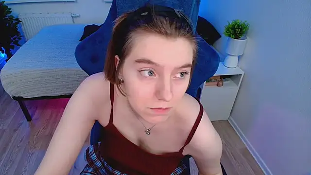 Snapshot of CranberryHot chatting on 22, 3, 2025 CranberryHot online show from 22, 3, 2025