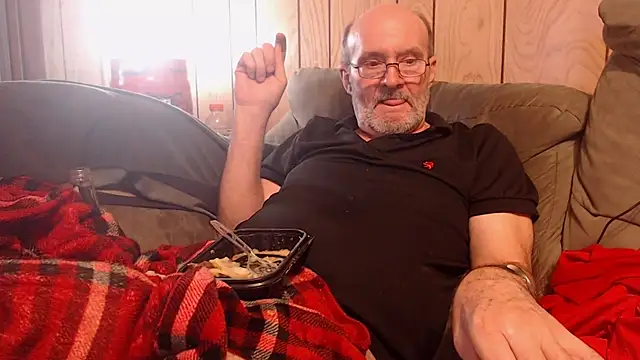 Snapshot of snickers1 chatting on 5, 6, 2026 snickers1 online show from 5, 6, 2026