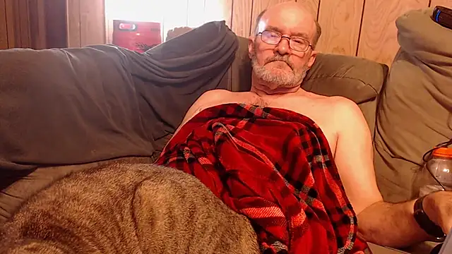 Snapshot of snickers1 chatting on 10, 7, 2026 snickers1 online show from 10, 7, 2026