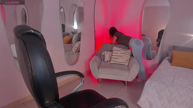 MorganHicks online show from 15, 2, 2025