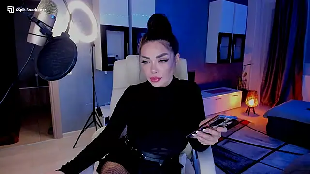 Miss kay1111 online show from 4, 12, 2024