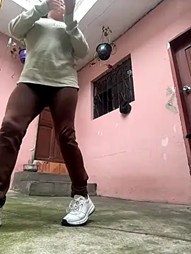 latinfemale online show from 1, 11, 2025