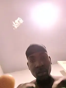 Jheronn28 online show from 4, 3, 2026