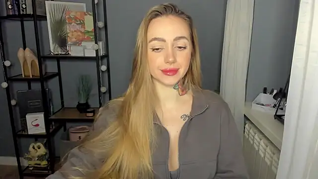 Snapshot of sexyCoralie chatting on 7, 12, 2024 sexyCoralie online show from 7, 12, 2024