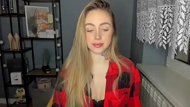 Snapshot of sexyCoralie chatting on 4, 1, 2025 sexyCoralie online show from 4, 1, 2025