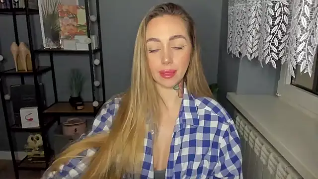 Snapshot of sexyCoralie chatting on 6, 1, 2025 sexyCoralie online show from 6, 1, 2025