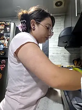 Snapshot of linda-schmidt chatting on 22, 9, 2025 linda-schmidt online show from 22, 9, 2025