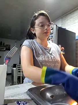 Snapshot of linda-schmidt chatting on 7, 11, 2025 linda-schmidt online show from 7, 11, 2025