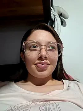 Snapshot of linda-schmidt chatting on 10, 11, 2025 linda-schmidt online show from 10, 11, 2025