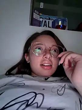 Snapshot of linda-schmidt chatting on 16, 11, 2025 linda-schmidt online show from 16, 11, 2025