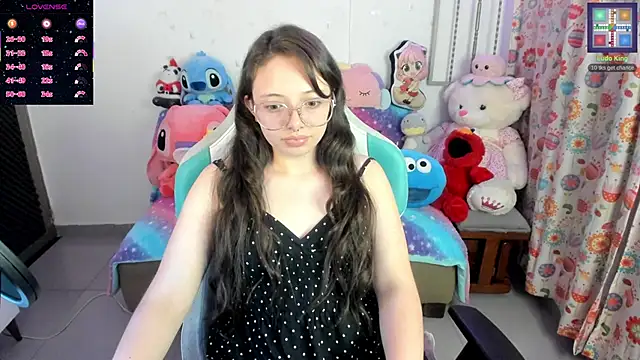 Snapshot of linda-schmidt chatting on 21, 11, 2025 linda-schmidt online show from 21, 11, 2025