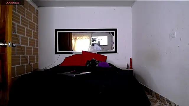 Snapshot of Julieta_Rodriguez chatting on 24, 5, 2026 Julieta Rodriguez online show from 24, 5, 2026