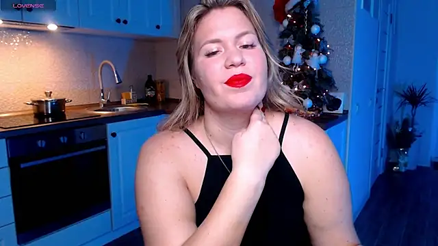 Snapshot of HotTiffani chatting on 11, 1, 2025 HotTiffani online show from 11, 1, 2025
