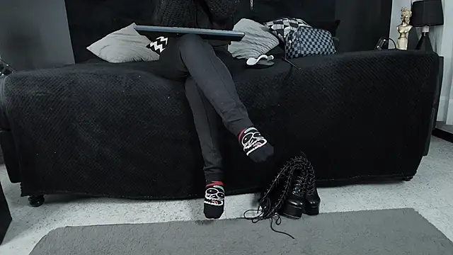  Jade 16 online show from 18, 10, 2025