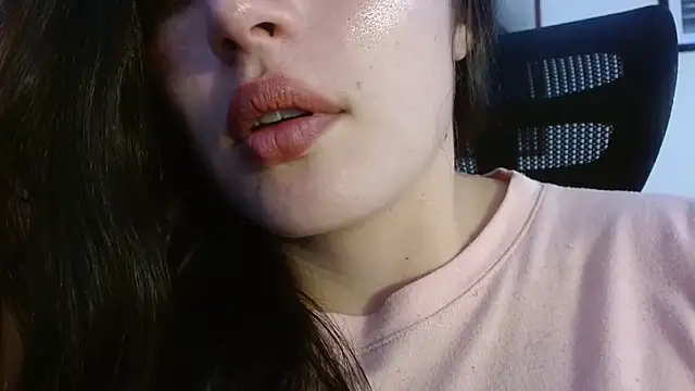Snapshot of Honey_Aynur20 chatting on 27, 10, 2025 Honey Aynur20 online show from 27, 10, 2025