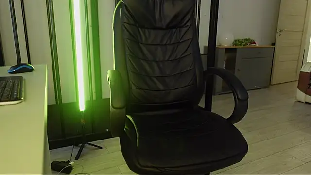 Snapshot of Tommy_Burnz chatting on 9, 1, 2025 Tommy Burnz online show from 9, 1, 2025