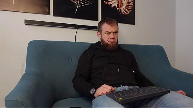 Snapshot of Tommy_Burnz chatting on 22, 2, 2025 Tommy Burnz online show from 22, 2, 2025