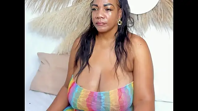 Snapshot of ShakeBigAss chatting on 19, 9, 2025 ShakeBigAss online show from 19, 9, 2025