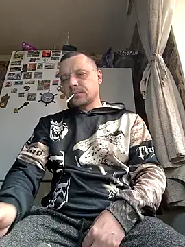 DanielOhCool online show from 4, 3, 2026