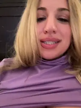 Snapshot of miamellycious chatting on 30, 1, 2025 miamellycious online show from 30, 1, 2025