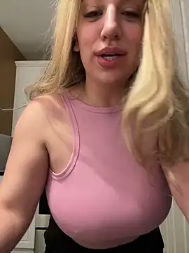 Snapshot of miamellycious chatting on 30, 1, 2025 miamellycious online show from 30, 1, 2025