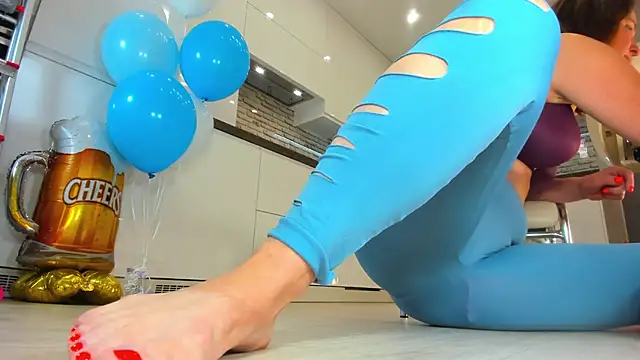 Girl Squirts online show from 25, 9, 2025