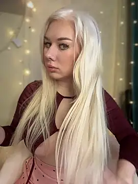 Snapshot of LaraHollywood chatting on 27, 1, 2025 LaraHollywood online show from 27, 1, 2025