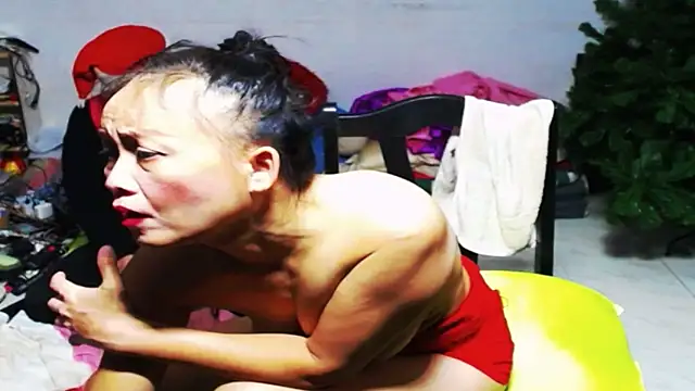 1CuteAndSexy69 online show from 2, 1, 2025