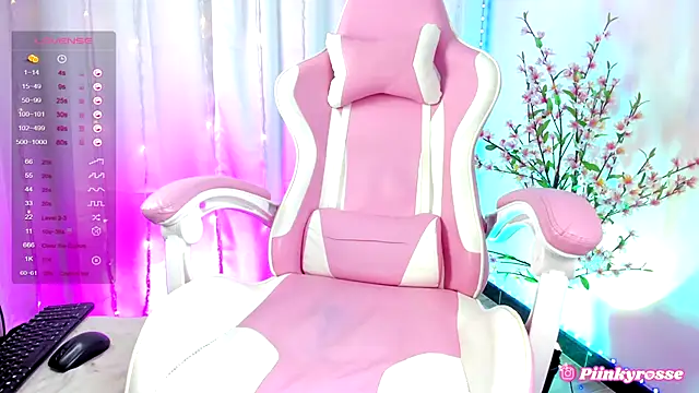 Snapshot of rosseblondee chatting on 9, 3, 2025 rosseblondee online show from 9, 3, 2025