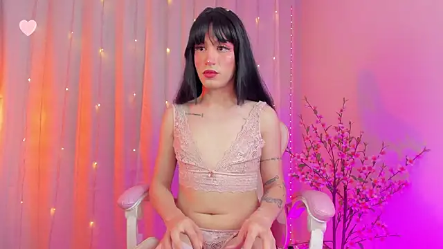 Snapshot of rosseblondee chatting on 4, 11, 2025 rosseblondee online show from 4, 11, 2025