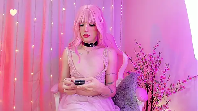 Snapshot of rosseblondee chatting on 1, 12, 2025 rosseblondee online show from 1, 12, 2025