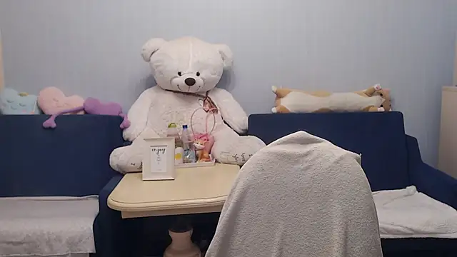 night is dark online show from 10, 11, 2025