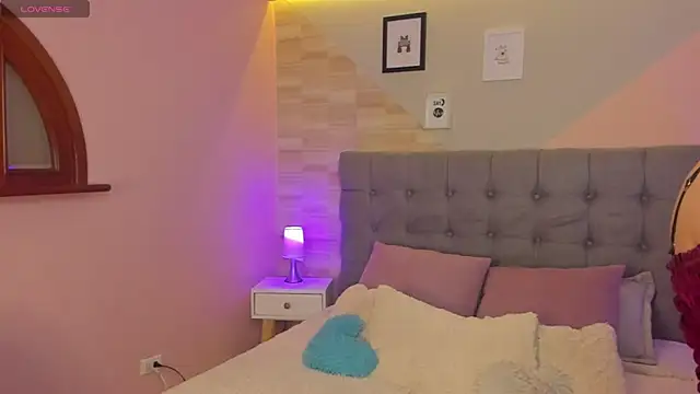  Abril W online show from 13, 2, 2025