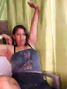 Snapshot of Lilybanx chatting on 6, 12, 2024 Lilybanx online show from 6, 12, 2024