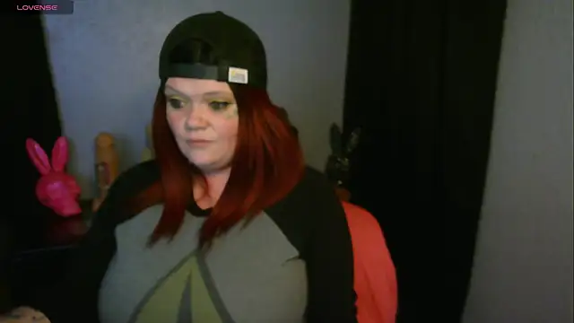 Snapshot of HoneyChambers chatting on 15, 11, 2025 HoneyChambers online show from 15, 11, 2025