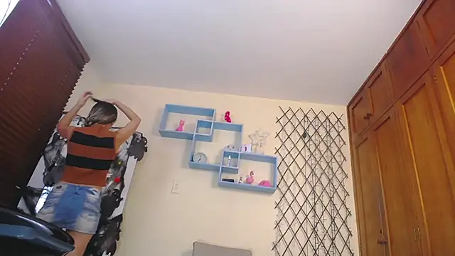 NicoleSantana online show from 9, 10, 2025