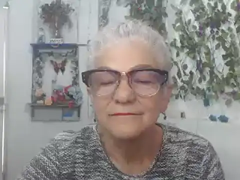 FunnyGrandma online show from 3, 2, 2025