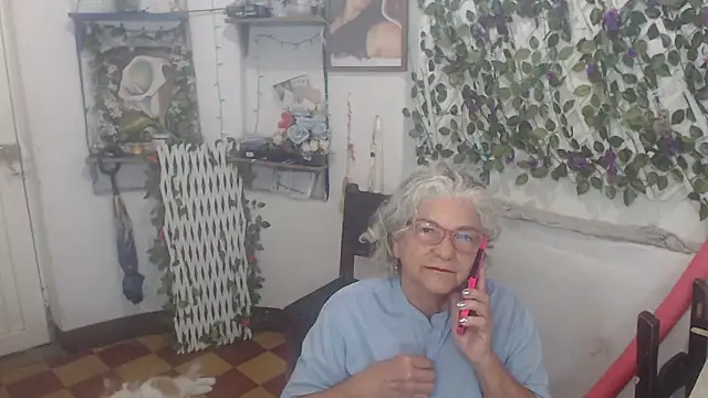 FunnyGrandma online show from 28, 11, 2025