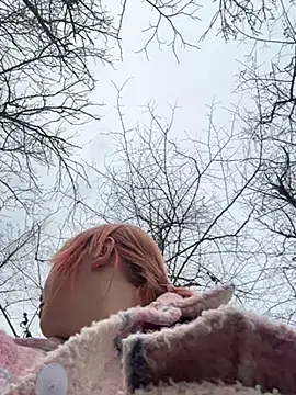 Snapshot of Model9798 chatting on 2, 2, 2025 Model9798 online show from 2, 2, 2025