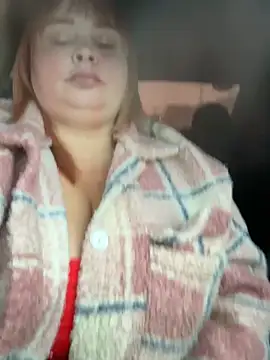 Snapshot of Model9798 chatting on 4, 10, 2025 Model9798 online show from 4, 10, 2025