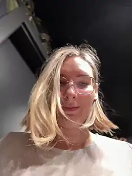 The Snowwhitee online show from 19, 12, 2024