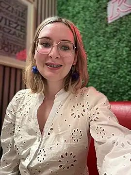 The Snowwhitee online show from 16, 1, 2025