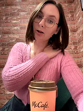 The Snowwhitee online show from 3, 10, 2025