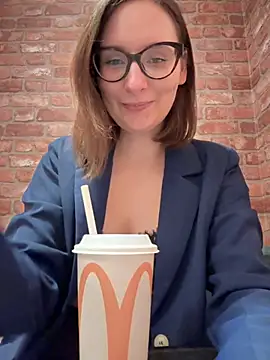 The Snowwhitee online show from 20, 11, 2025