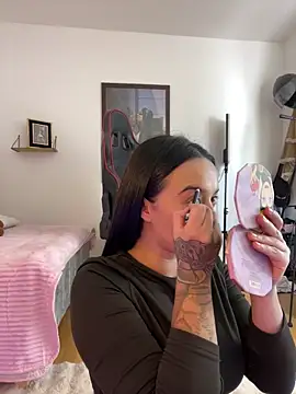 EmmyEvans1 online show from 20, 3, 2025