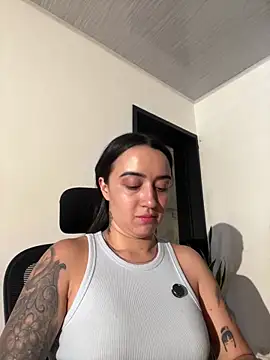 EmmyEvans1 online show from 13, 10, 2025