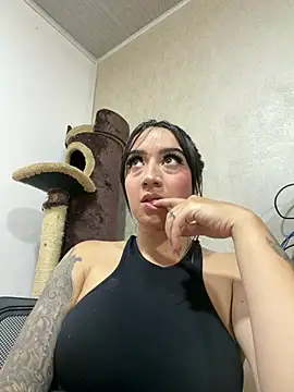 EmmyEvans1 online show from 27, 3, 2026